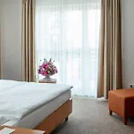 Seehotel - Dorf Am Hotel Niedernberg