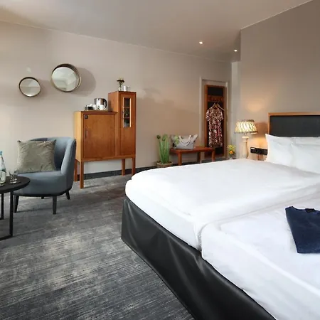 Hotel Seehotel - Dorf Am Niedernberg