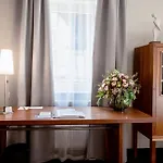 Hotel Seehotel - Dorf Am Niedernberg