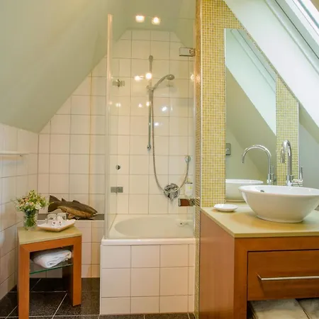 Seehotel - Dorf Am Szálloda Niedernberg