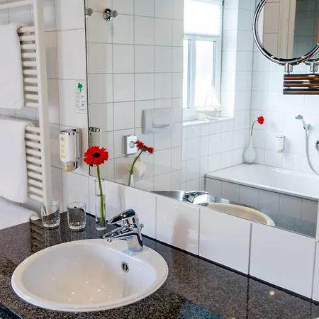 Seehotel - Dorf Am Niedernberg