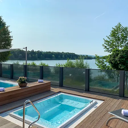 Seehotel - Dorf Am Szálloda Niedernberg