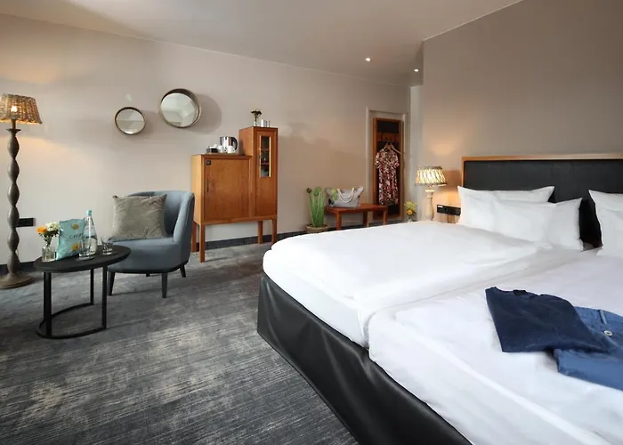 מלון Seehotel - Dorf Am Niedernberg